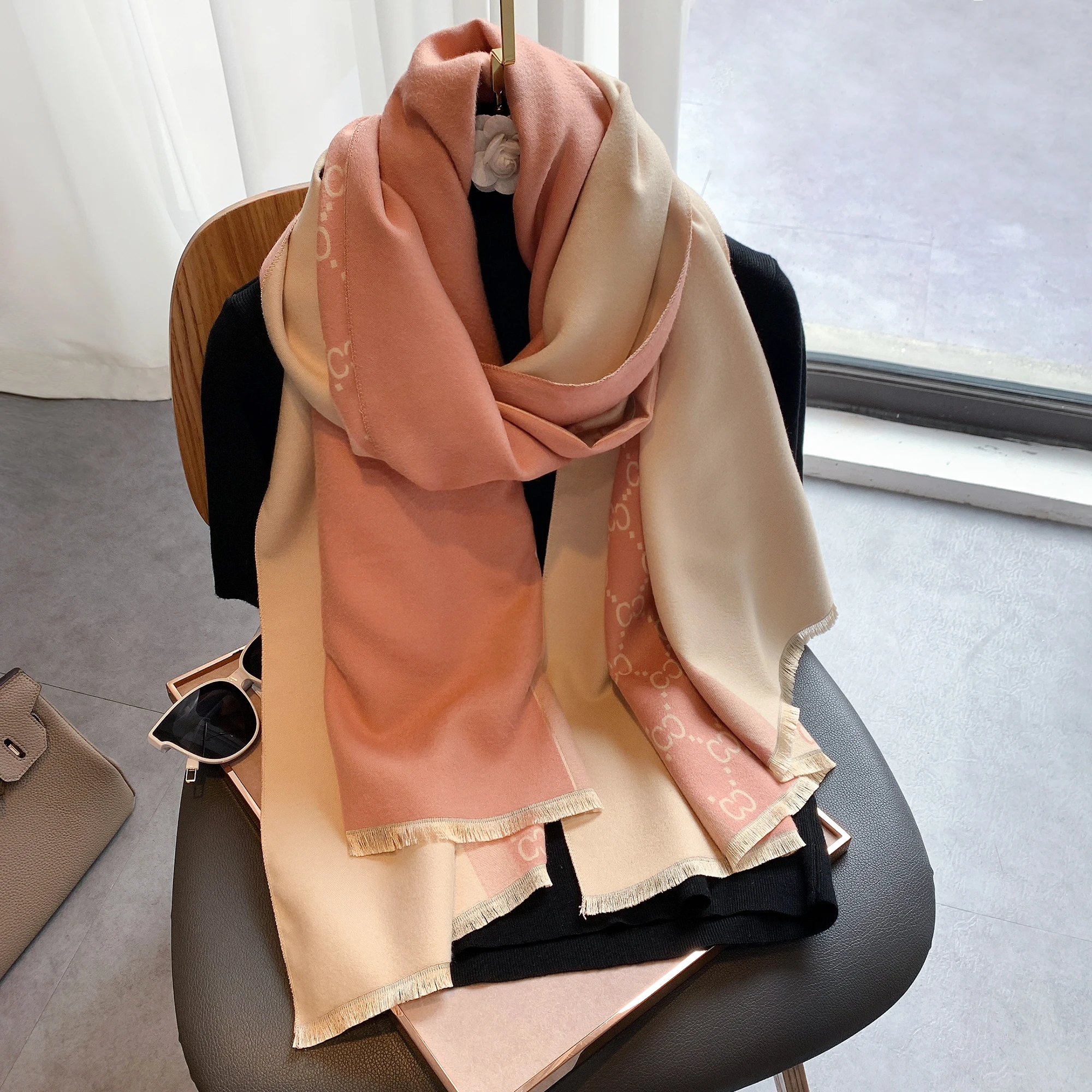 2025 Autumn and Winter New Eur – Embroidery Pashmina recenzja i cena