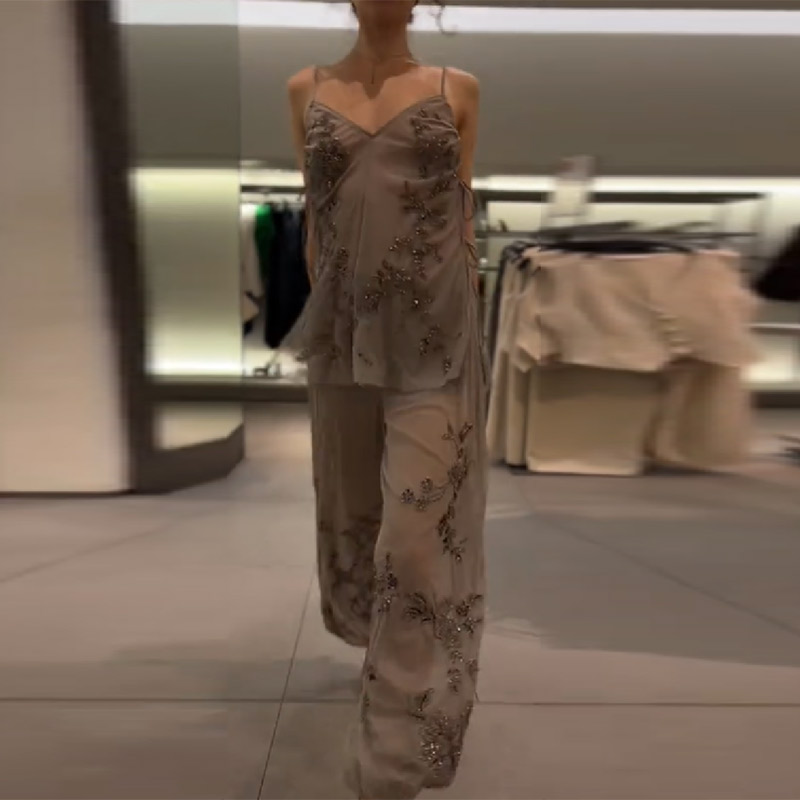 2026 New Women Grey Two-piece  – Embroidery Jacket recenzja i cena